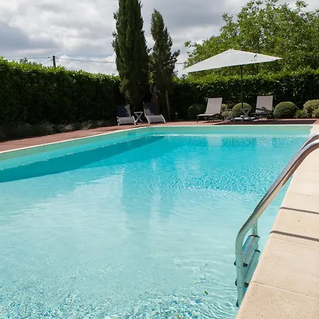 Le Petit Chateau Holiday home *